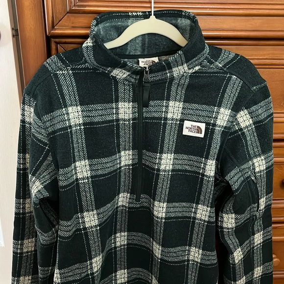 North Face Quarter Zip sweater - Picture 1 of 1
